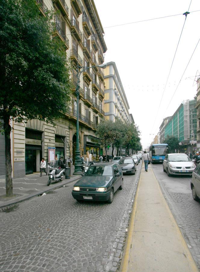 Al Centro E Meglio B&B ナポリ エクステリア 写真