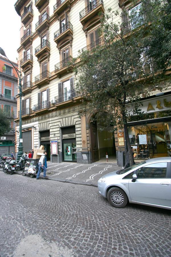 Al Centro E Meglio B&B ナポリ エクステリア 写真